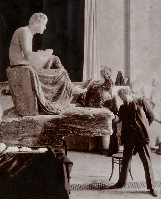 Max Klinger bei der Arbeit am „Beethoven“, Anonym, Fotografie, vor 1902, Museum der bildenden Künste Leipzig 